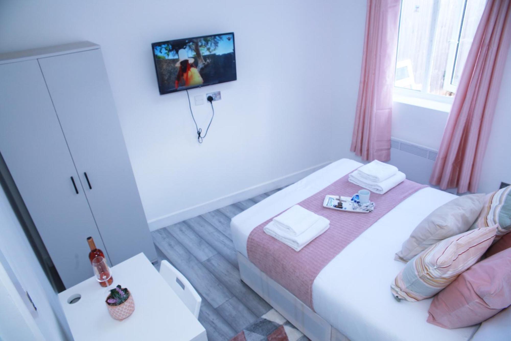 Harrow Luxury Flat With Free Parking. Apartment London Luaran gambar