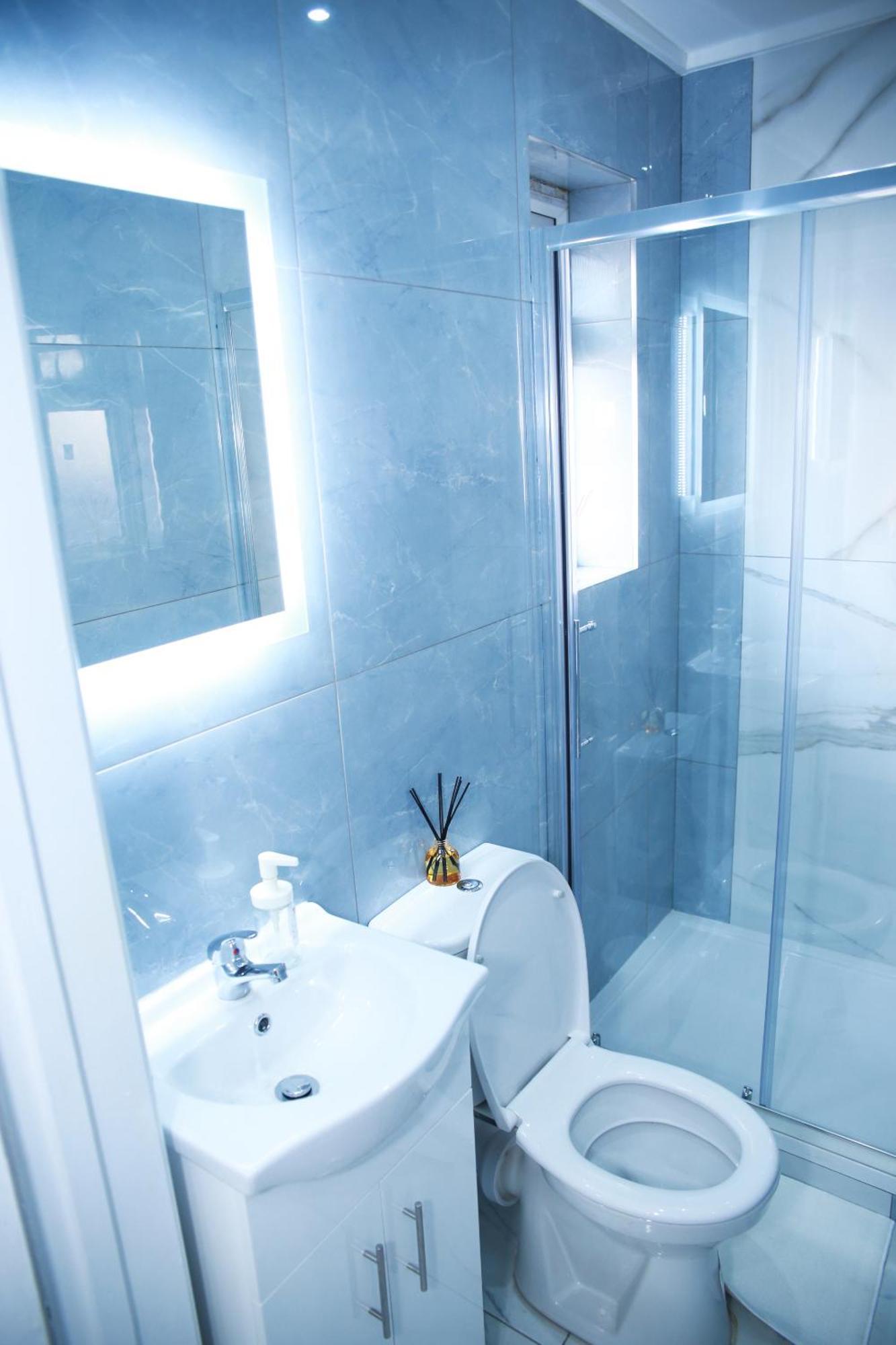Harrow Luxury Flat With Free Parking. Apartment London Luaran gambar